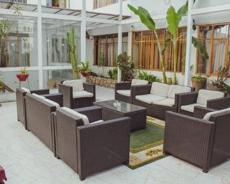 Hostal Premier Arequipa - Arequipa - Patio