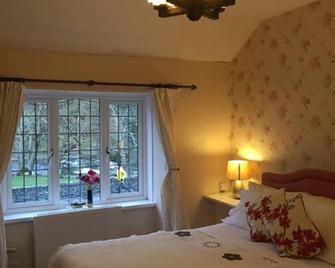 The Dragon Hotel And Restaurant - Betws-y-Coed - Bedroom