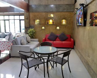 Izen Budget Hotel & Residences - Rayong - Hall