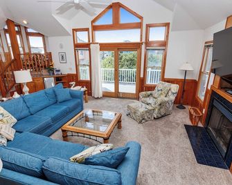 Oceanside, Hot Tub, Close to beach, Community Pool, CP5, Easy Breezes - Corolla - Living room