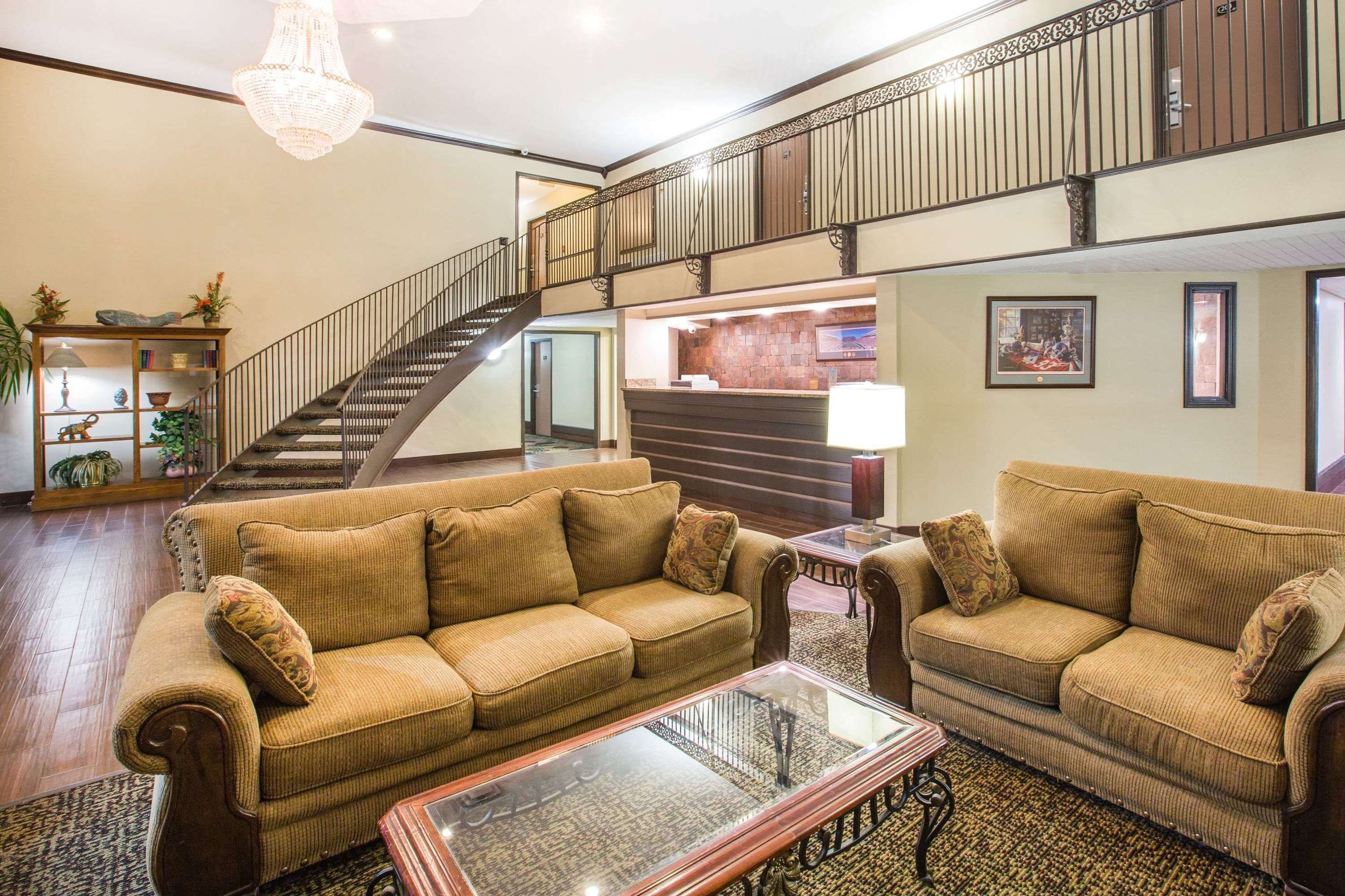 Living room view of Super 8 by Wyndham Oxford