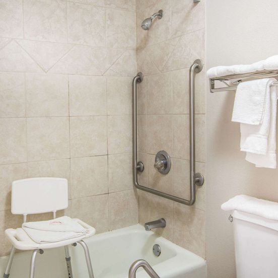 Bathroom view of Super 8 by Wyndham Oxford