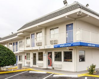 Motel 6 Albuquerque South-Apt - Albuquerque - Bangunan