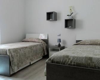 Feel At Home - Casa Alexandra - Lovere - Sypialnia