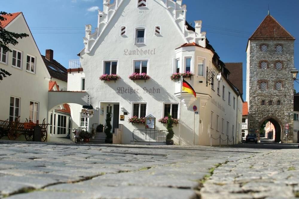 Landhotel Weißer Hahn - Wemding - Gebouw