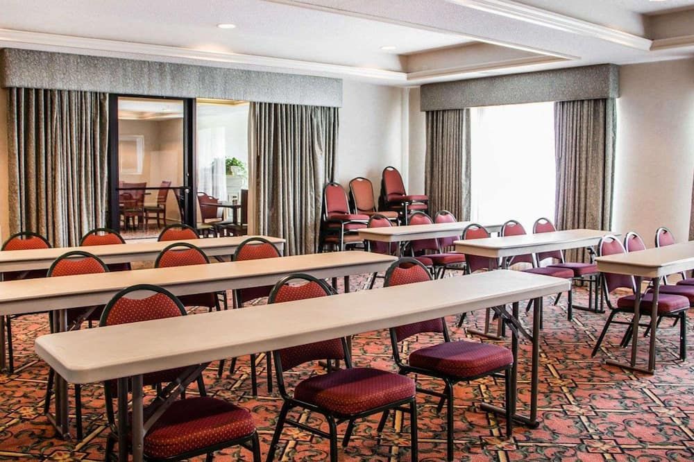 Comfort Suites McAlester - McAlester