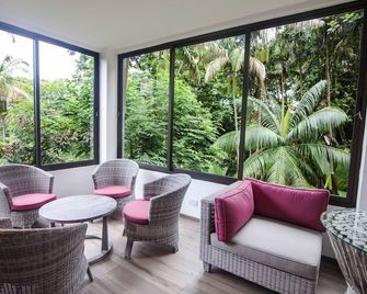 Valmer Resort - Baie Lazare