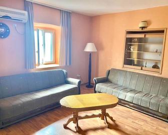 Apartments Teodora Obala - Petrovac - Salon