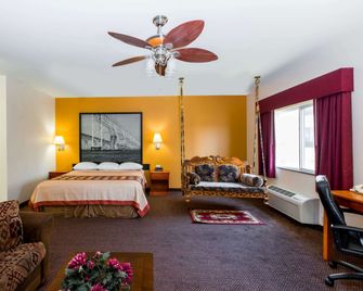 Super 8 by Wyndham Salina - Salina - Quarto