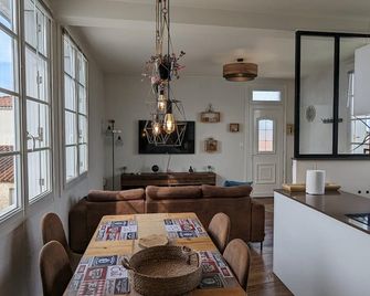 Family cocoon by the sea - La Tranche-sur-Mer - Salle à manger