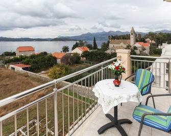 Apartments by the sea Lopud, Elafiti - 12910 - Lopud - Balcony