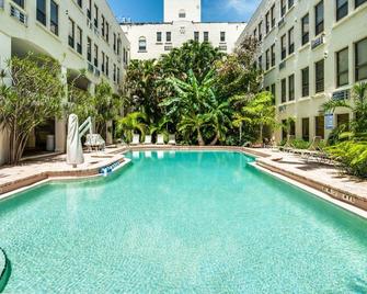 The Palm Beach Hotel Condominium - Palm Beach - Zwembad