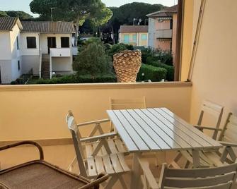 Vacation apartment in Mazzanta near the beach - Vada - Balcone