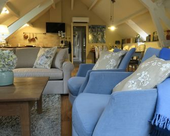 Charming Farmhouse in the Perigord - Auriac-du-Périgord - Salon