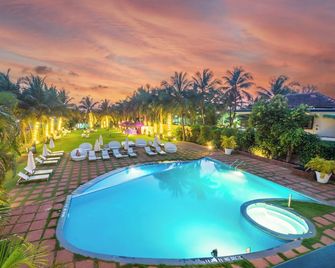O Hotel Goa, Candolim Beach - Candolim - Uima-allas