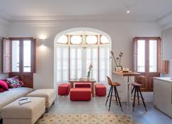 Es Palauet Brandnew one suite apartment in Ibiza center - Ibiza - Living room