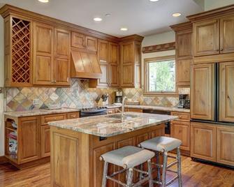 Beaver Creek Village - Avon - Kitchen