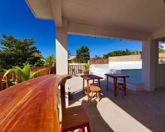 Hannah Hotel - Boracay - Balcon