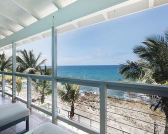 Oceanfront - Walk To Cane Bay Beach, Bars And Restaurants! - Kingshill - Balcón