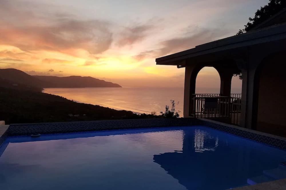 Private St. Croix home with sunset views overlooking beautiful Cane Bay - Kingshill - Piscina