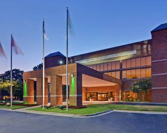 Holiday Inn Memphis-Univ Of Memphis - Memphis - Building
