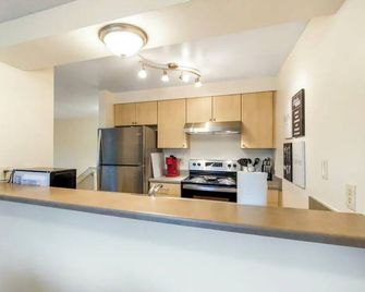 Marvelous townhome close to major employers in Poulsbo WA - Poulsbo - Cocina