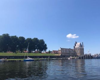Hoevehotel 'Hof Christina' - Vrouwenpolder