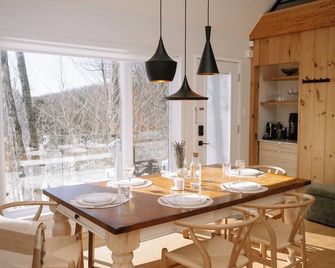 Chalet La Trepa | Ski, Spa, Sun Deck, Fire pit - Chertsey - Salle à manger