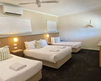 High Street Motel - Echuca - Bedroom