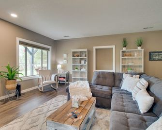 Waterfront Home Near Mark Twain National - Poplar Bluff - Wohnzimmer