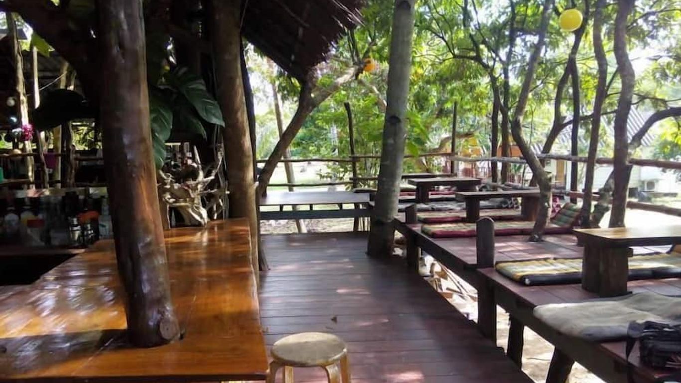 فانكي فيش هوستل