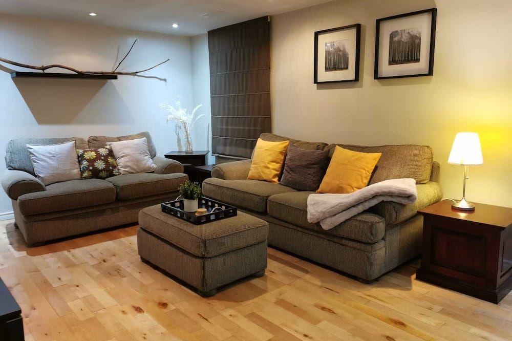 Serene Bay Muskoka Cottage - Kearney - غرفة معيشة