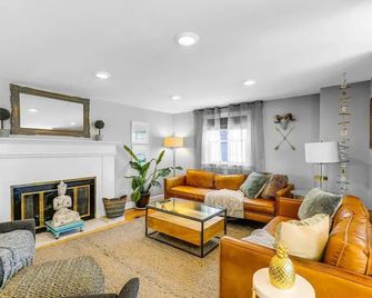 Cloud Break - Newburyport - Huiskamer