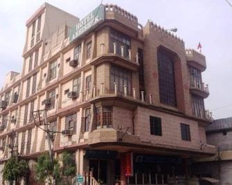 OYO 74073 Hotel Abhishek - Ludhiana