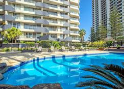 Baronnet Apartments - Surfers Paradise - Pool