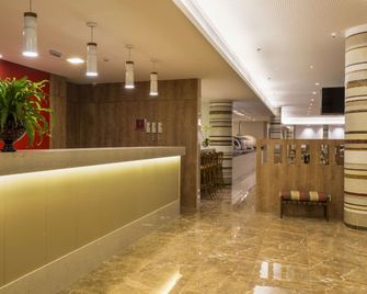 Sleep Inn Vitoria - Vitória - Reception