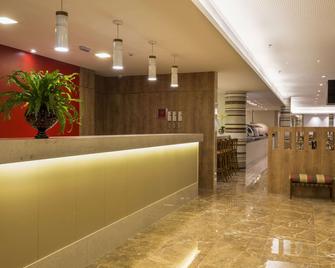 Sleep Inn Vitoria - ויטוריה - דלפק קבלה