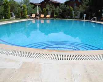 Hotel Sunset Troia - Tavakli - Piscina