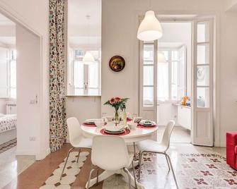 La casa di Nonna Pina - רומא - חדר אוכל