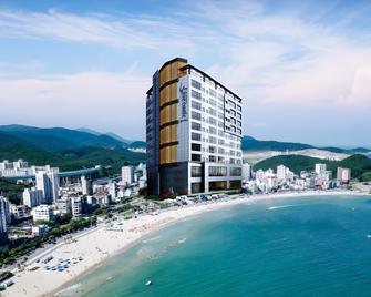Songjeong Blue Castle Hotel - Busan - Building