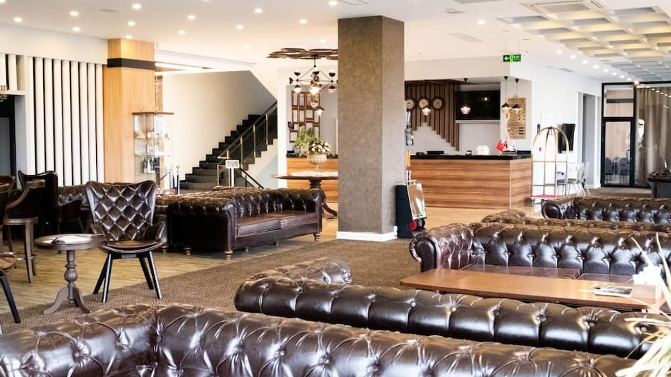 Karpalas City Hotel & Spa