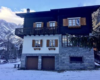 Charming Chalet in the Italian Alps - Macugnaga - Edificio