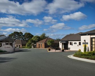 Country Club Villas - Launceston