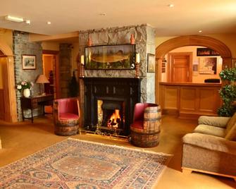 Fairhill House Hotel - Clonbur - Front desk