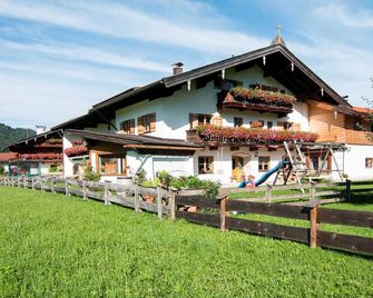 Vacation apartment 9 - Guest house Ferienwohnungen Liedschreiber GbR - Kreuth - Bygning