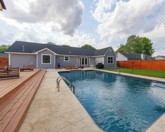 Charming 3-bedroom house in enchanting Jackson with AC, WiFi, private pool - Jackson - Bazén