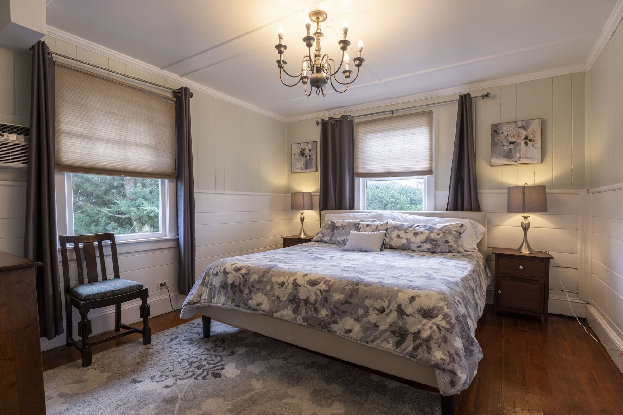 Bedroom view of Blackbeard's Lodge