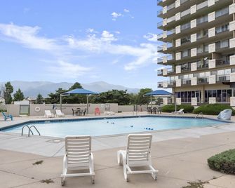 Satellite Hotel - Colorado Springs - Piscina