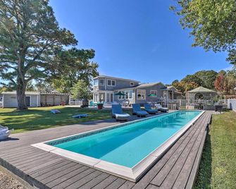Grasonville Home w/ Private Pool on the Water - Grasonville - Piscina