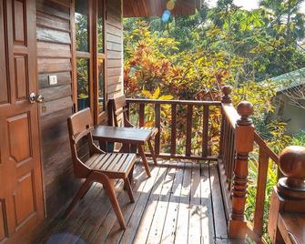 Bhupimarn Garden House - Chom Thong - Balcón